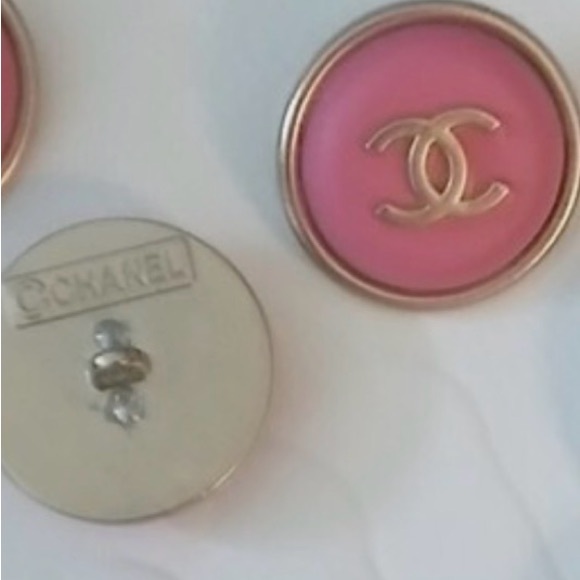 CHANEL Pink and Gold Logo Earrings - Picture 2 of 2